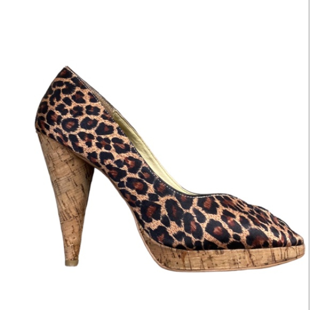 Leopard Heels by BROWNS ID !!! size 9